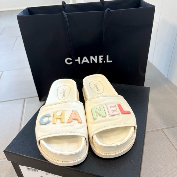 Chanel Off-White Leather Slides - Picture 1 of 7